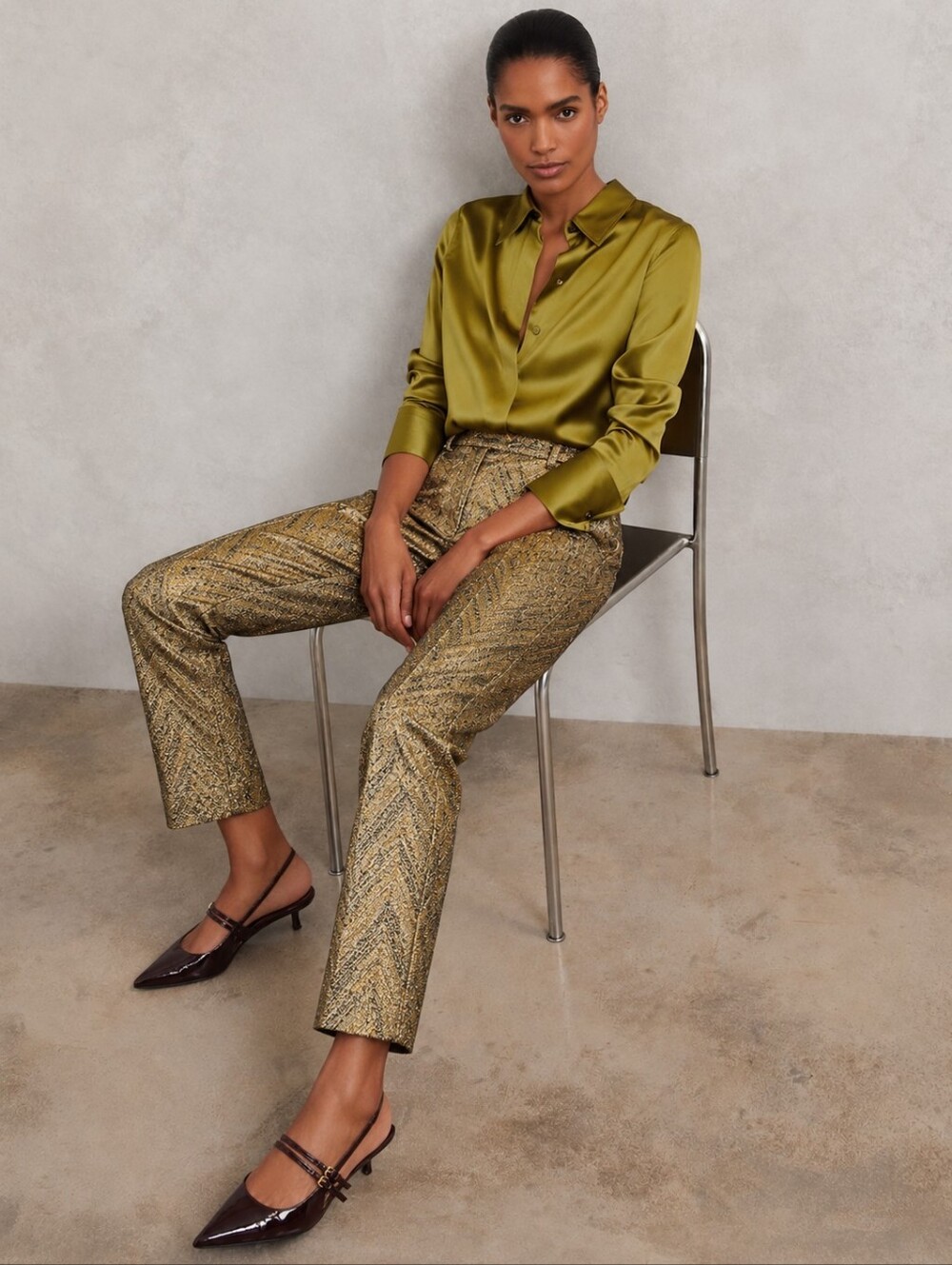 Trina Turk Gold Metallic Textured Jacquard Ankle Pants Size 8